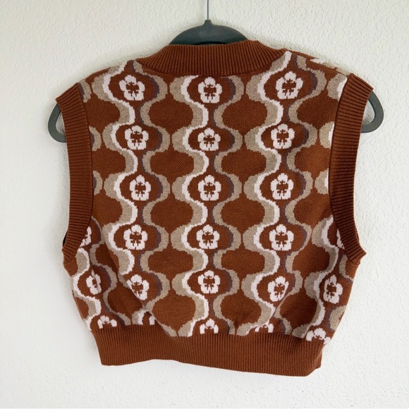 Sundeh Wool Crop Sweater Vest Retro Brown Pattern Knit Size Small EUC - Picture 8 of 8